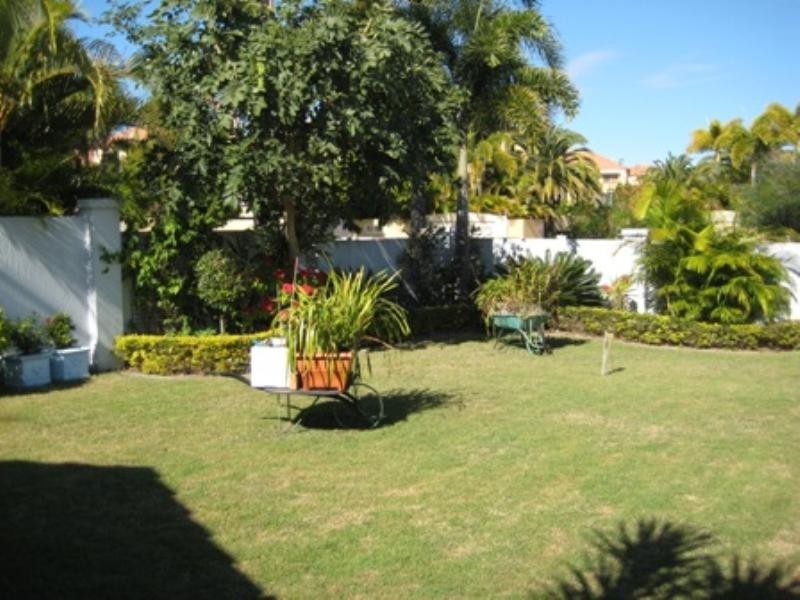 95 Limetree Parade, Runaway Bay QLD 4216