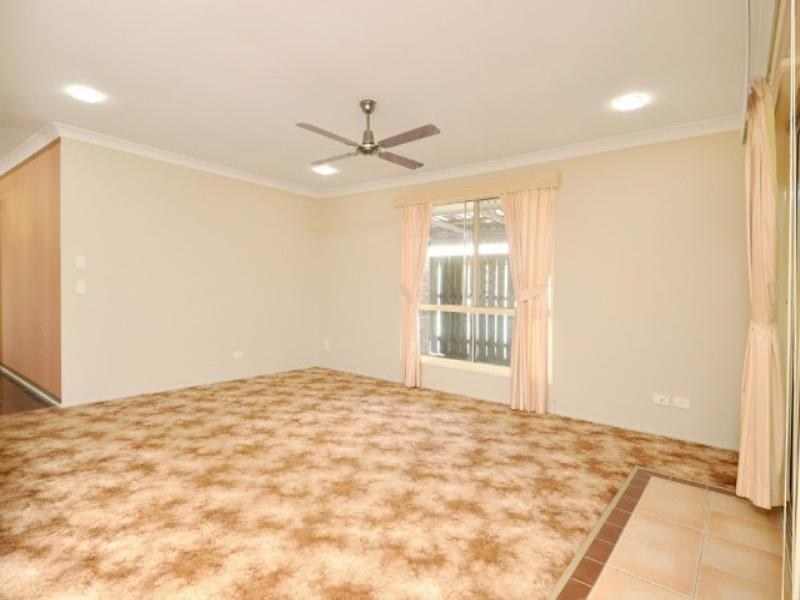 27 Numbat Court West, Coombabah QLD 4216