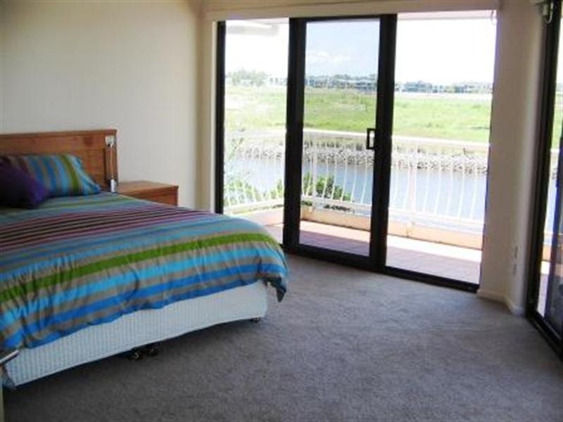 Hope Island QLD 4212