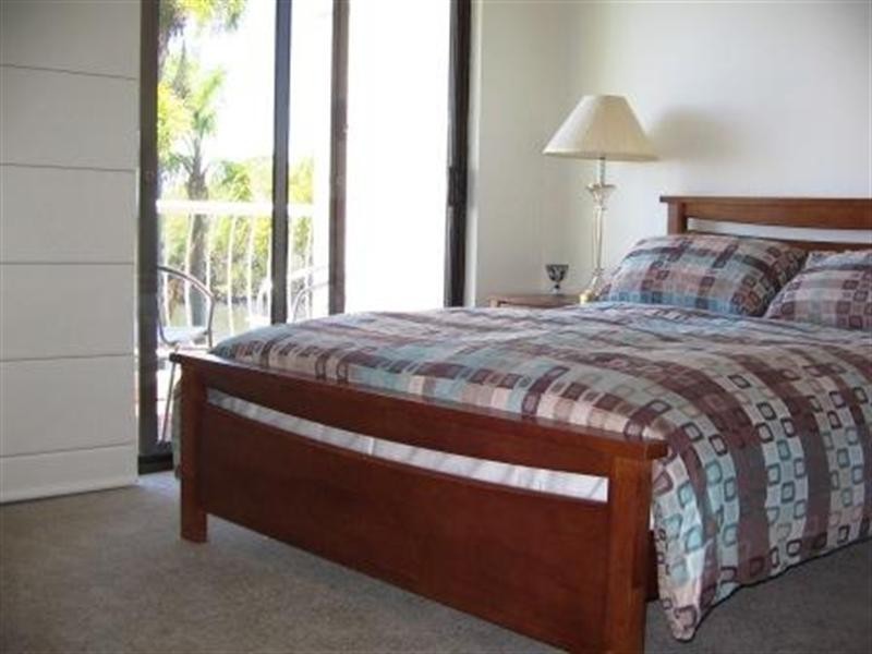 Hope Island QLD 4212