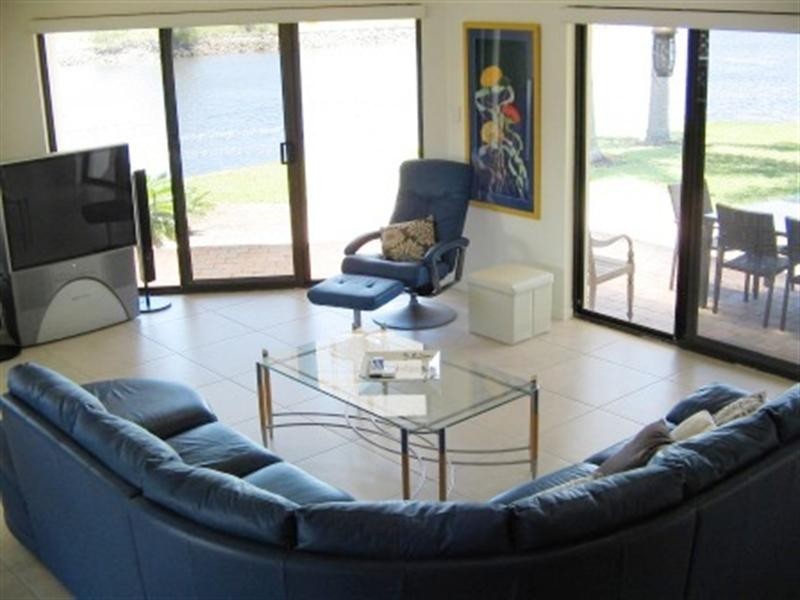 Hope Island QLD 4212