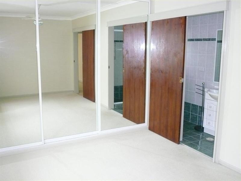 2/5 Perry Place, Biggera Waters QLD 4216