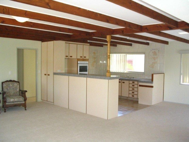 2/5 Perry Place, Biggera Waters QLD 4216