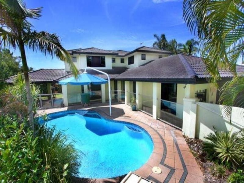 5 Aroa Court, Runaway Bay QLD 4216