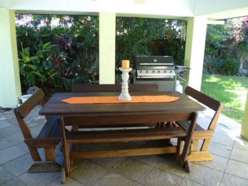 5 Aroa Court, Runaway Bay QLD 4216