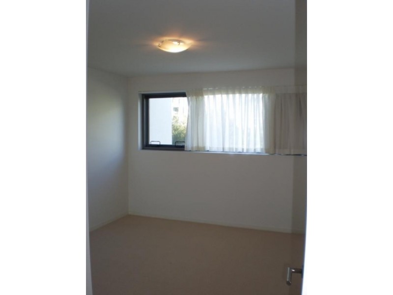 Paradise Point QLD 4216
