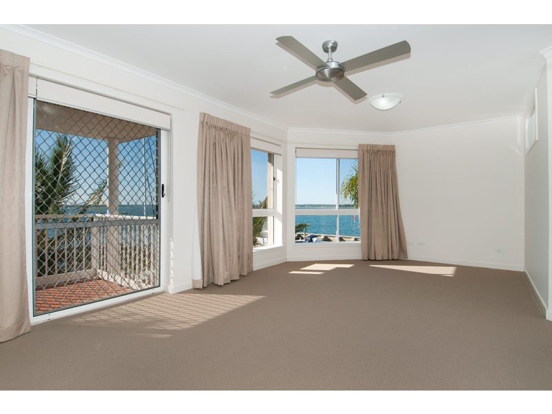 Hollywell QLD 4216
