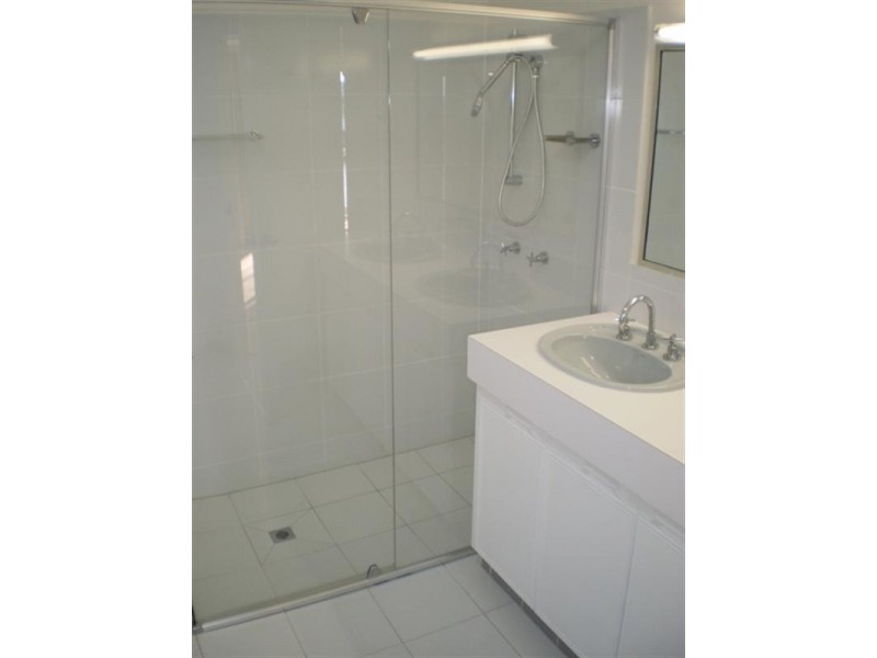 Hollywell QLD 4216