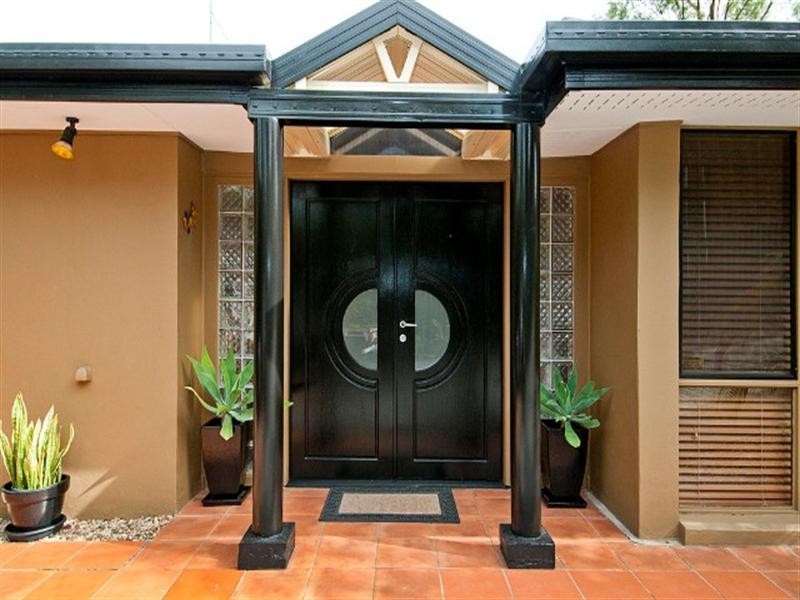 13 Armidale Crescent, Helensvale QLD 4212