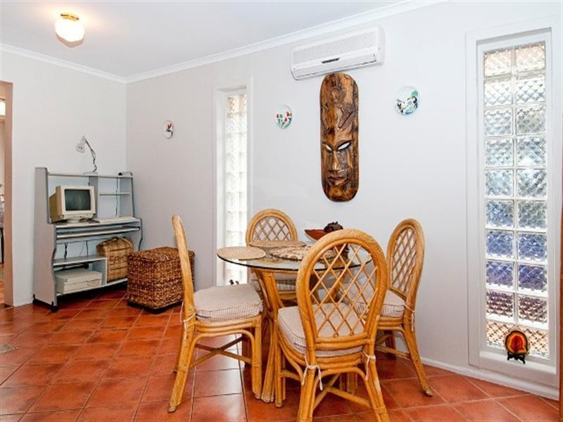 13 Armidale Crescent, Helensvale QLD 4212