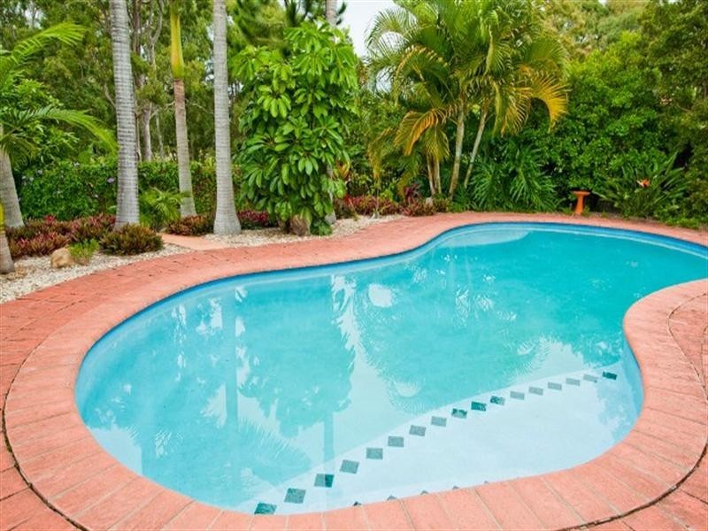 13 Armidale Crescent, Helensvale QLD 4212