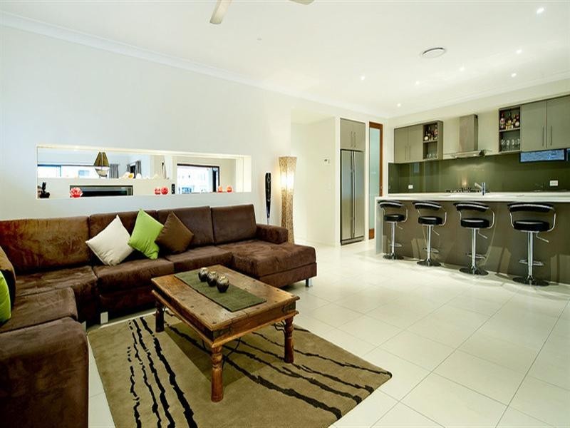 103 Compass Drive, Biggera Waters QLD 4216