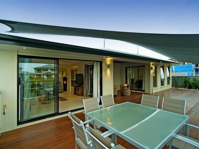 103 Compass Drive, Biggera Waters QLD 4216