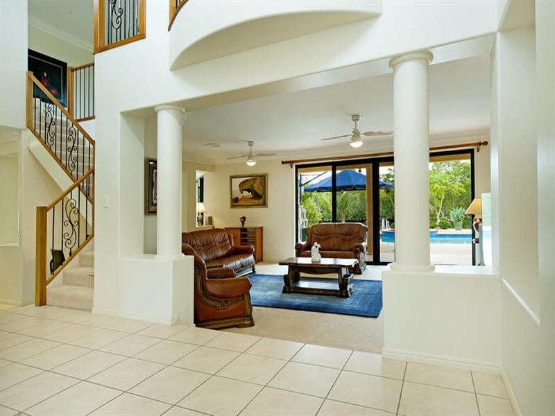 33 Champagne Boulevard, Hope Island QLD 4212