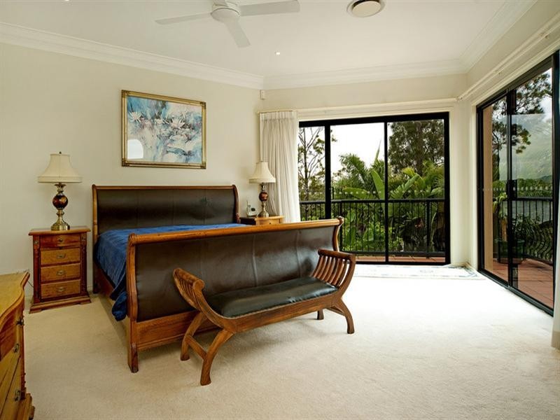 33 Champagne Boulevard, Hope Island QLD 4212