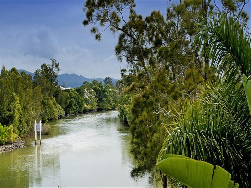 33 Champagne Boulevard, Hope Island QLD 4212