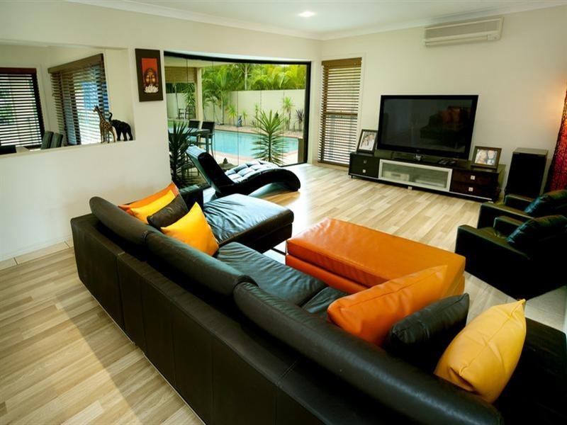 21 Calmwater Crescent, Hope Island QLD 4212