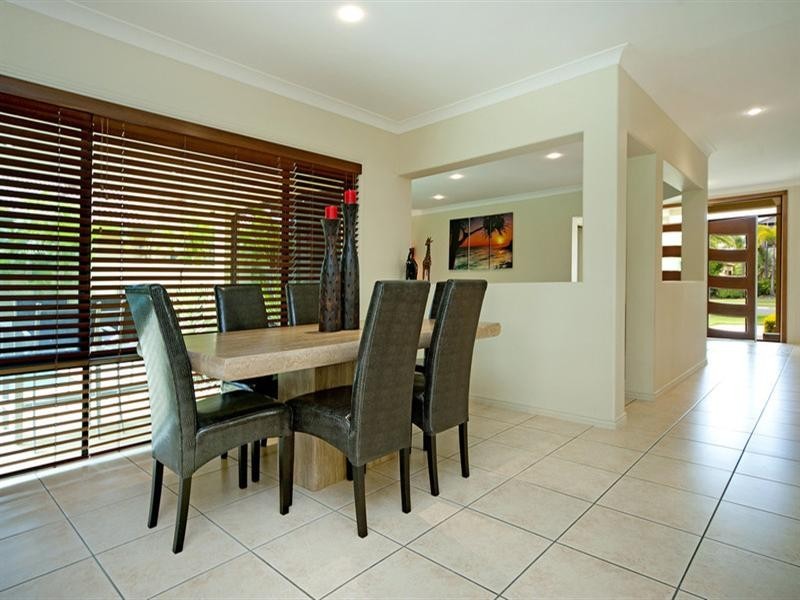 21 Calmwater Crescent, Hope Island QLD 4212