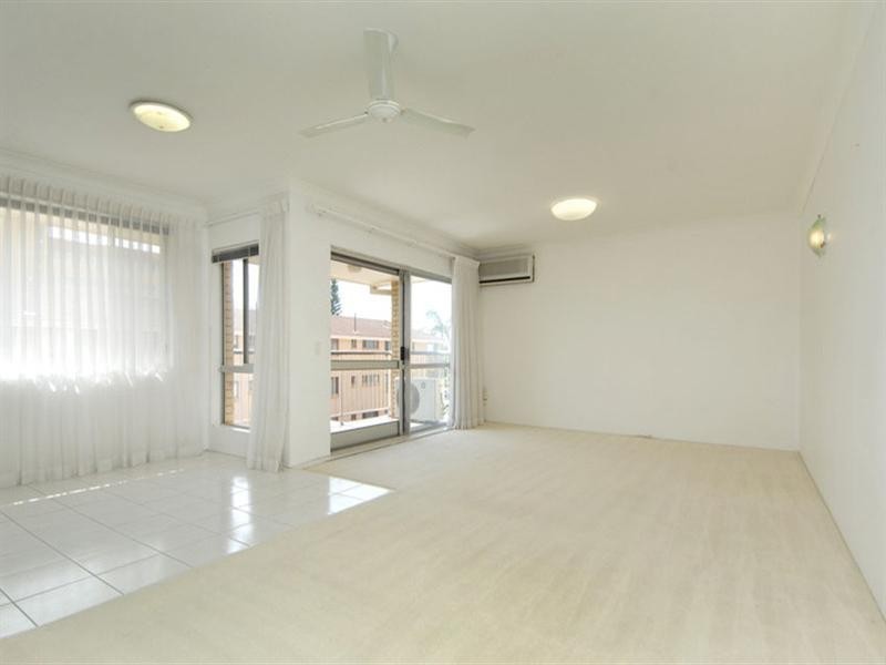 9/542 Marine Parade, Biggera Waters QLD 4216