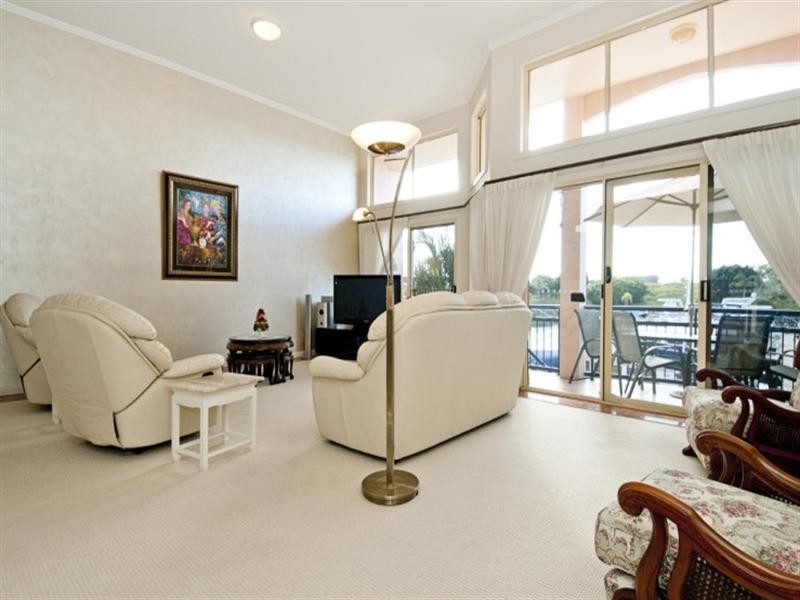 30 John Lund Drive, Hope Island QLD 4212