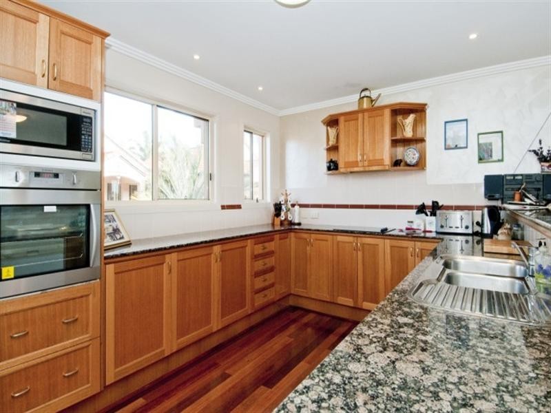 30 John Lund Drive, Hope Island QLD 4212