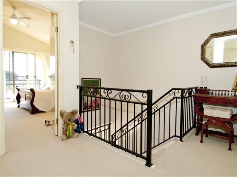 30 John Lund Drive, Hope Island QLD 4212