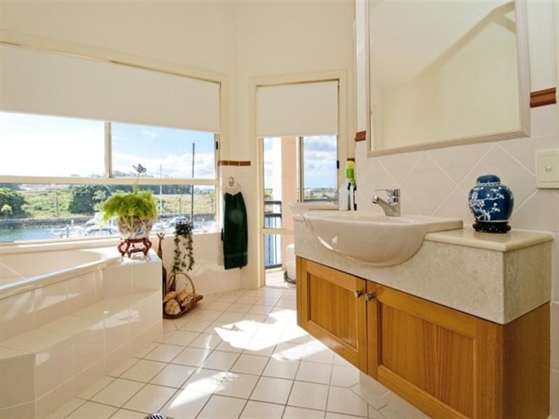 30 John Lund Drive, Hope Island QLD 4212