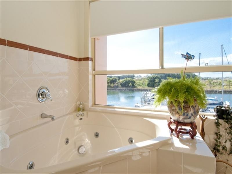 30 John Lund Drive, Hope Island QLD 4212