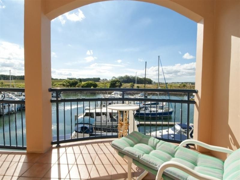 30 John Lund Drive, Hope Island QLD 4212