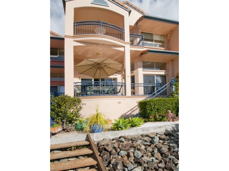 30 John Lund Drive, Hope Island QLD 4212