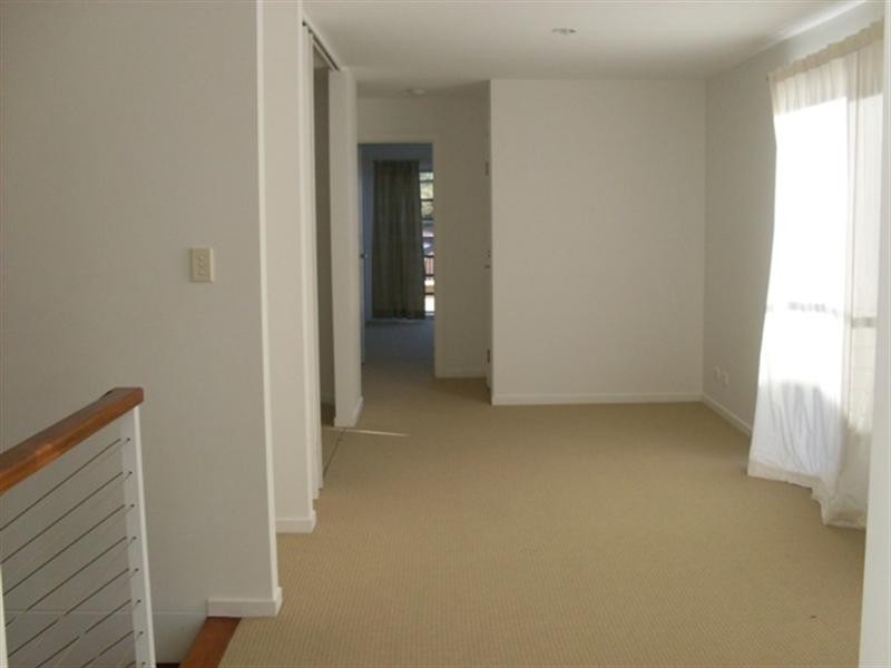 2/29 Nankeen Avenue, Paradise Point QLD 4216