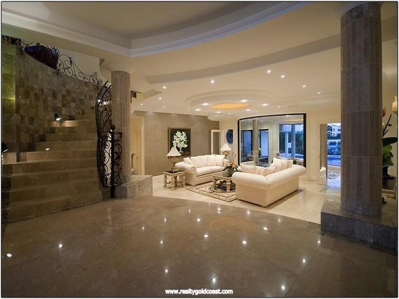 Sovereign Islands QLD 4216