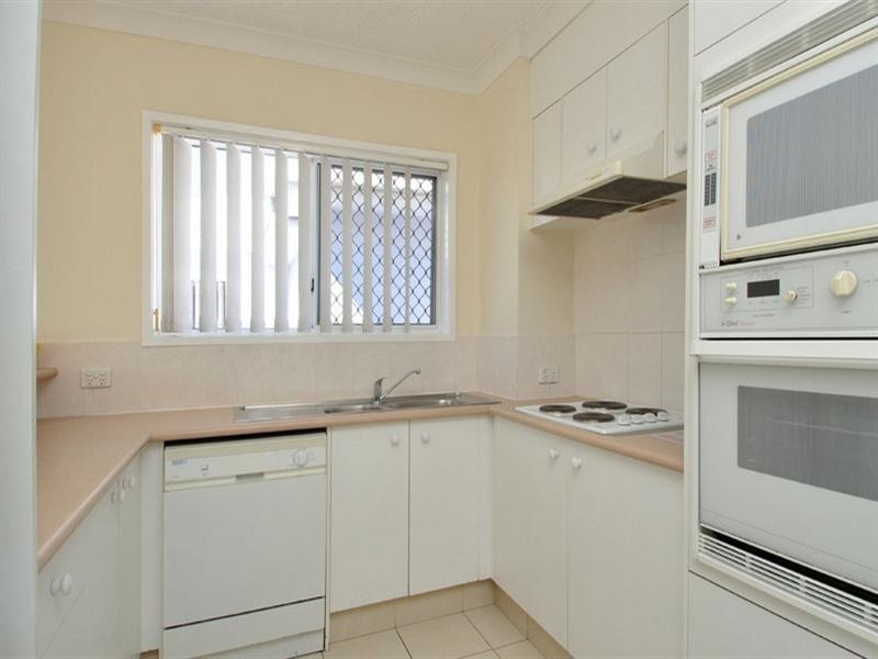 38/12 Whiting Street, Labrador QLD 4215