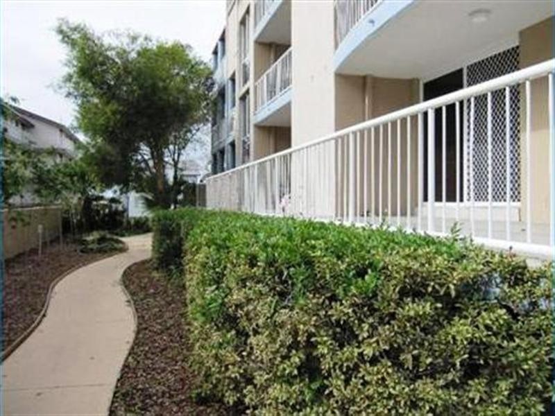 7/111 Frank Street, Labrador QLD 4215