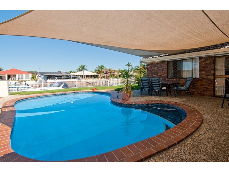 16 Matthew Flinders Drive, Hollywell QLD 4216