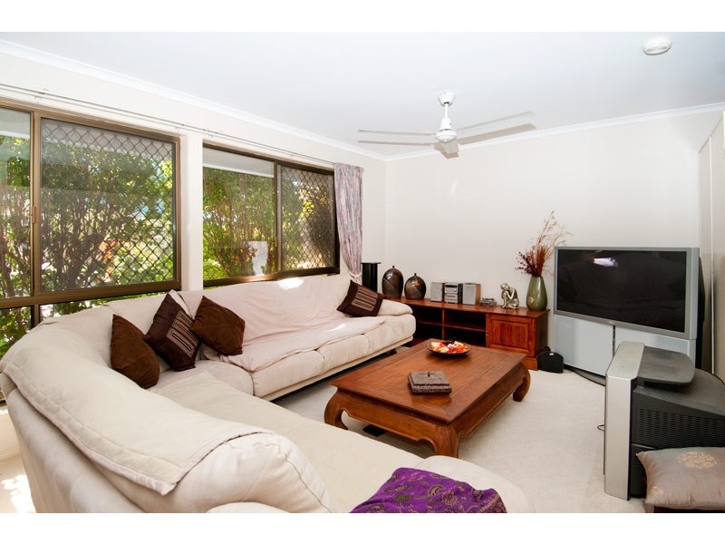 16 Matthew Flinders Drive, Hollywell QLD 4216