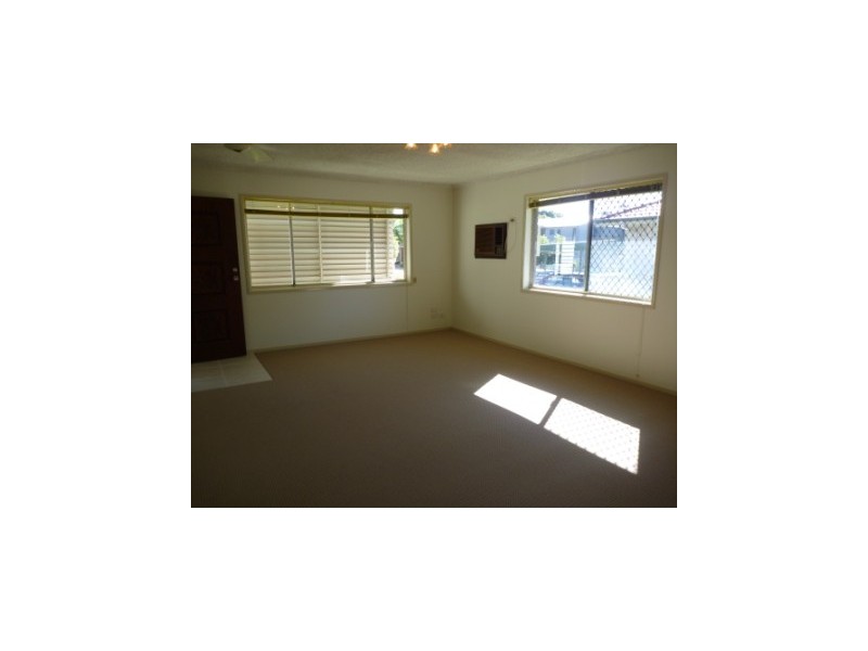 32 Ward Street, Southport QLD 4215