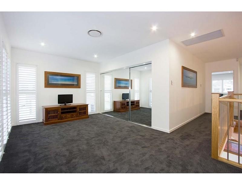 13 North Quay Drive, Biggera Waters QLD 4216