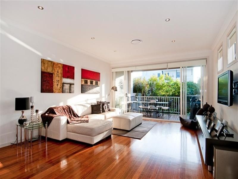 1/17 Oleander Avenue, Biggera Waters QLD 4216