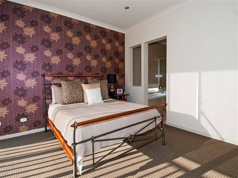 1/17 Oleander Avenue, Biggera Waters QLD 4216