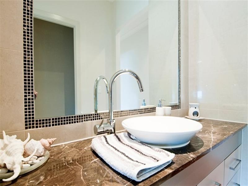 1/17 Oleander Avenue, Biggera Waters QLD 4216