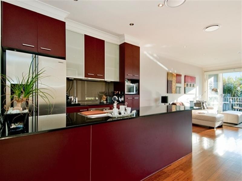 1/17 Oleander Avenue, Biggera Waters QLD 4216