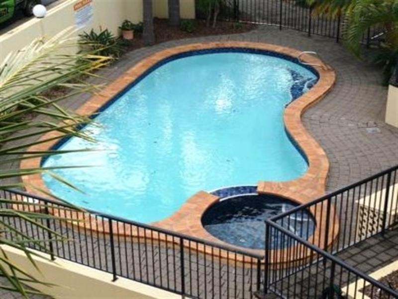 18/63-65 Bayview Street, Runaway Bay QLD 4216