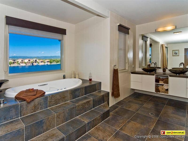 Hope Island QLD 4212
