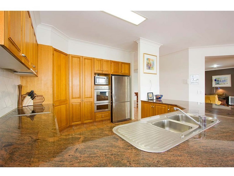 22A CHAMPAGNE Boulevard, Hope Island QLD 4212