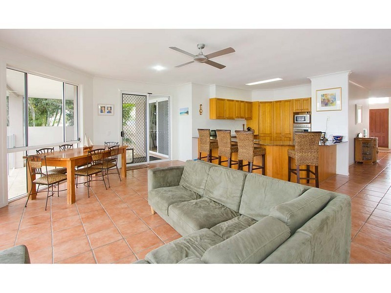 22A CHAMPAGNE Boulevard, Hope Island QLD 4212