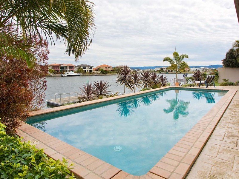 22A CHAMPAGNE Boulevard, Hope Island QLD 4212