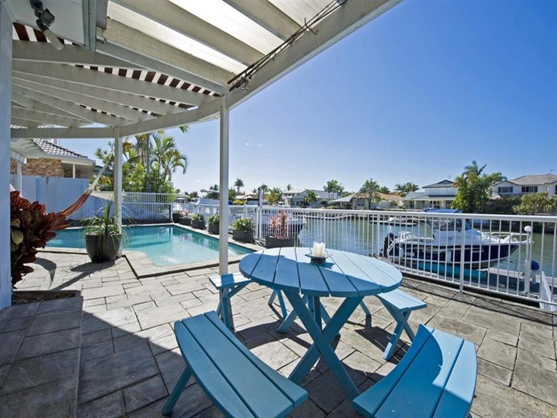 482 Oxley Drive, Runaway Bay QLD 4216