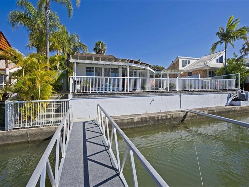 482 Oxley Drive, Runaway Bay QLD 4216