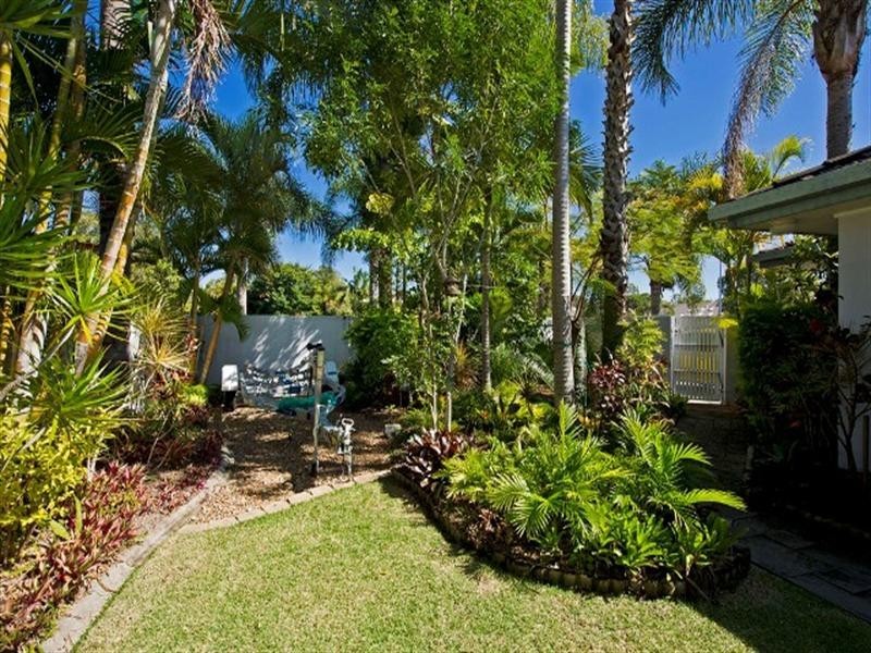 482 Oxley Drive, Runaway Bay QLD 4216